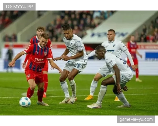 分析：为何“无锋阵”在德甲的成功率远高于其他四大联赛？